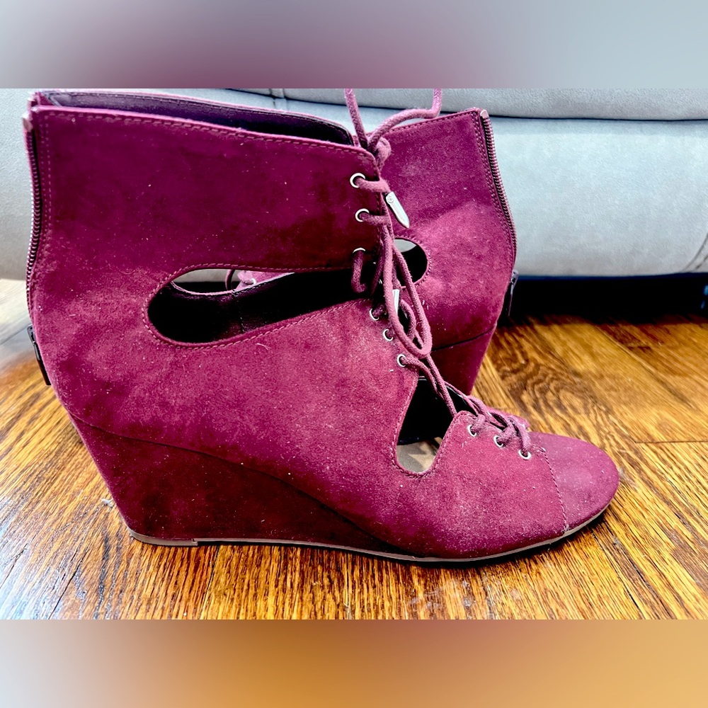 Maroon Women’s Size 9.5 Open-Toe functional lace-up ankle wedge bootie